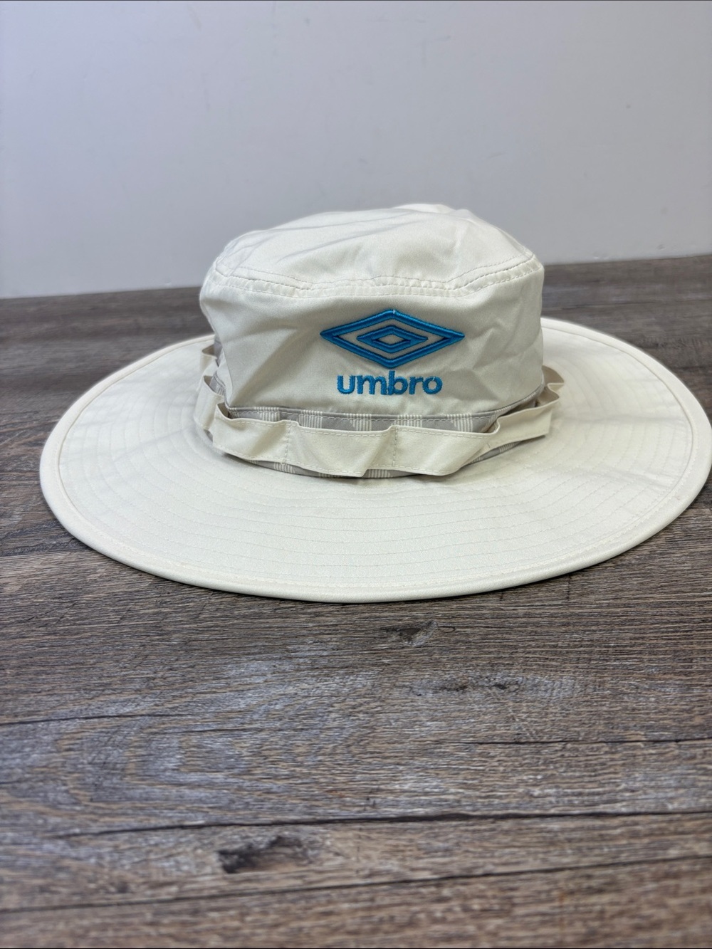 Umbro x Urban Outfitters Premier Wide Brim Soccer Hat NWT Men’s One Size